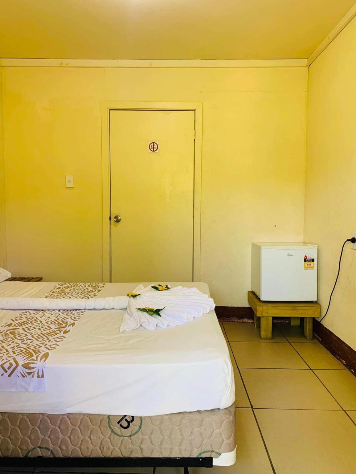Transit Motel Mulifanua Extérieur photo