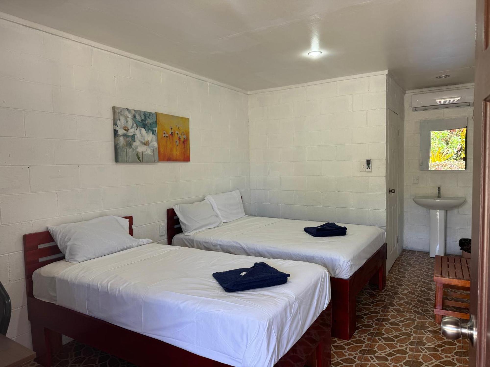 Transit Motel Mulifanua Extérieur photo