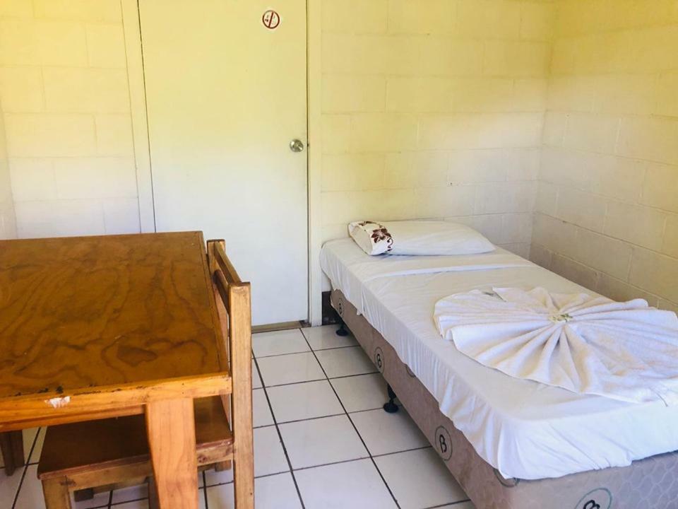 Transit Motel Mulifanua Extérieur photo